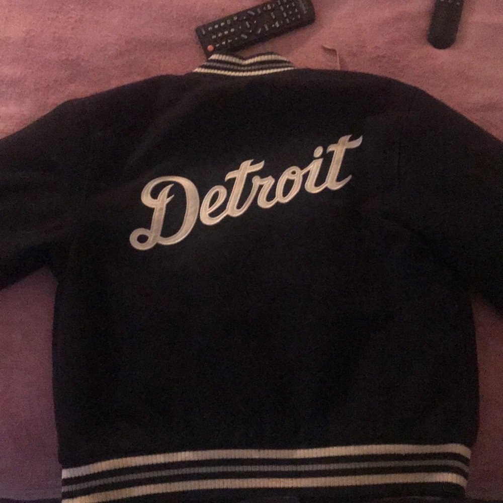 Detroit Jacket - Picture 2 of 4